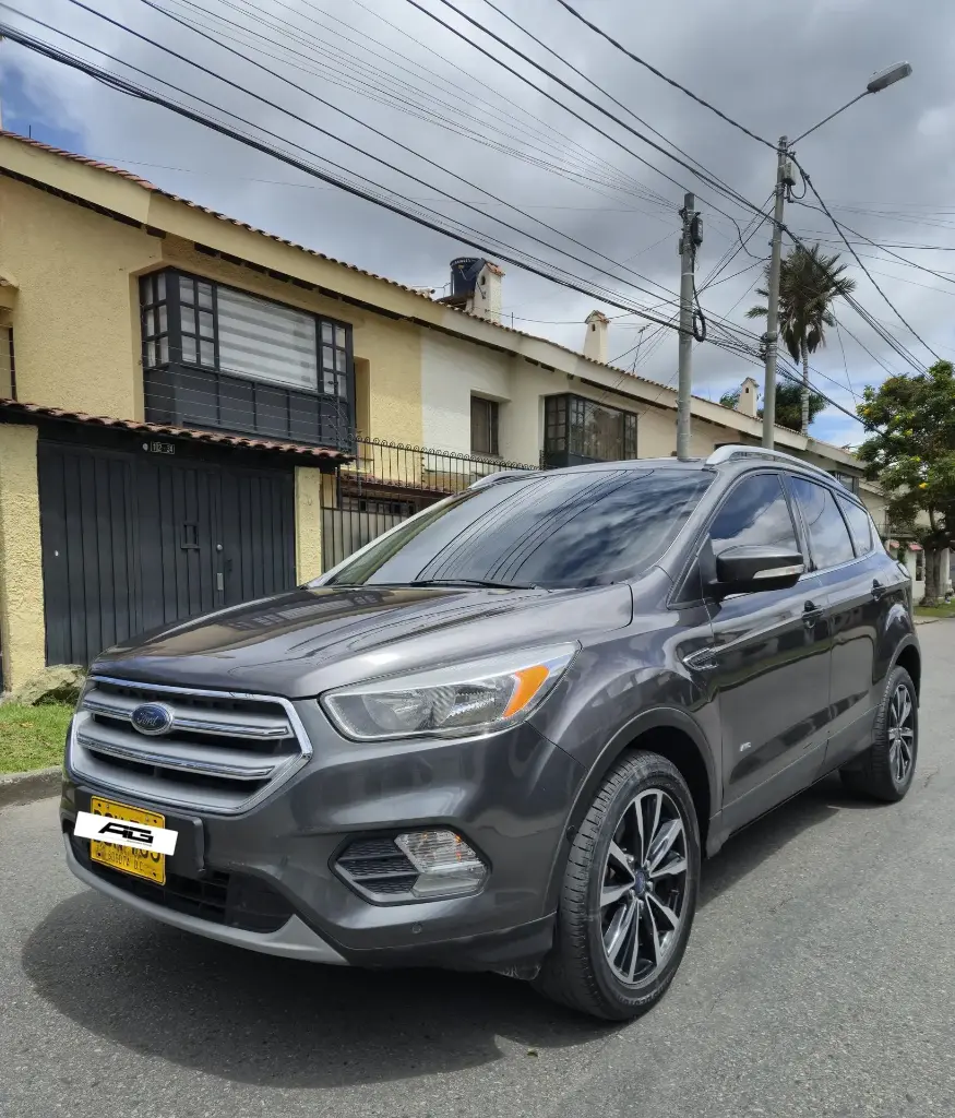 Ford Escape Titanium  2.0 2017