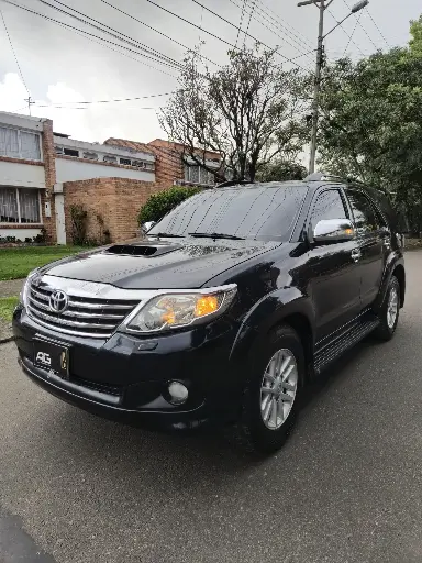 Toyota Fortuner SRV Diesel 2014